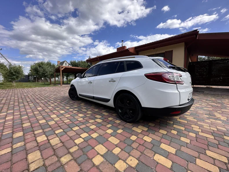 Renault Megane 2011 - 5