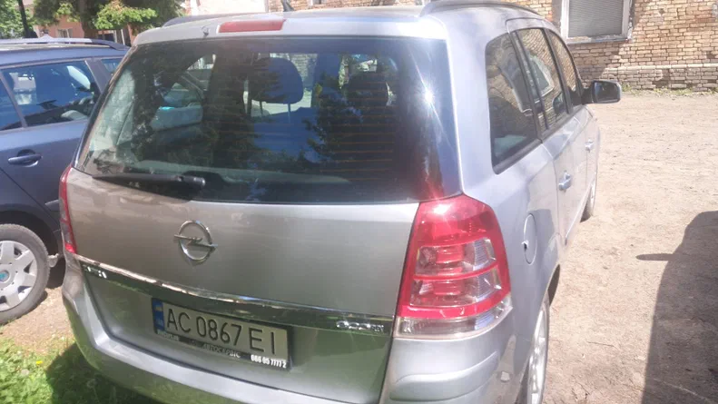 Opel Zafira 2011 - 5
