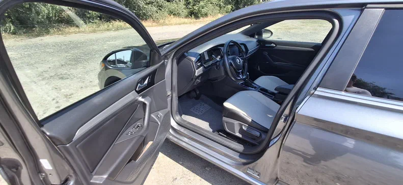 Volkswagen Jetta 2018 - 11