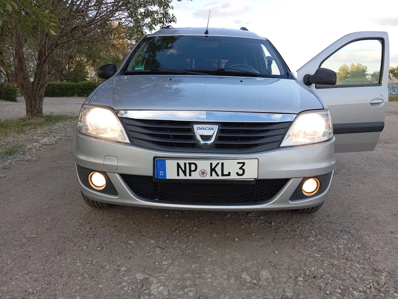 Dacia Logan 2011 - 10
