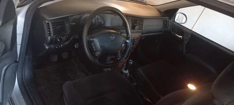 Opel Vectra 2001