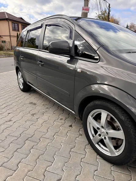 Opel Zafira 2013 - 13