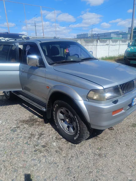 Mitsubishi Pajero 1999