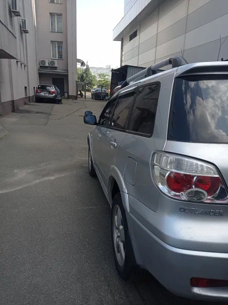 Mitsubishi Outlander 2008