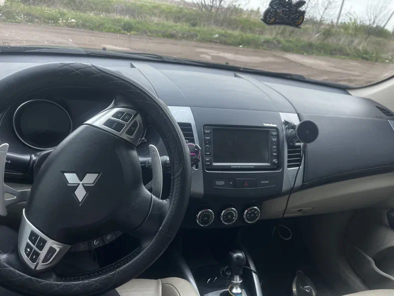 Mitsubishi Outlander 2012 - 2