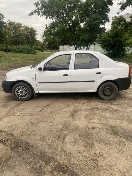 Dacia Logan 2006 - 1