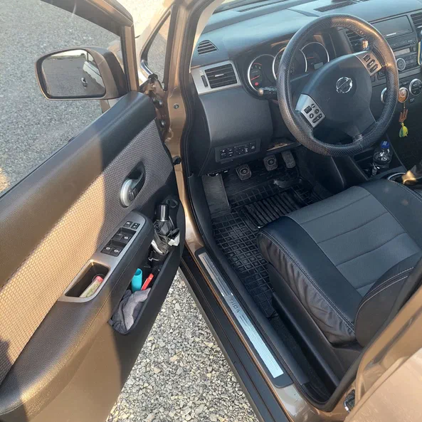 Nissan Tiida 2008 - 5