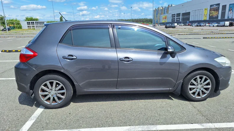 Toyota Auris 2011 - 8