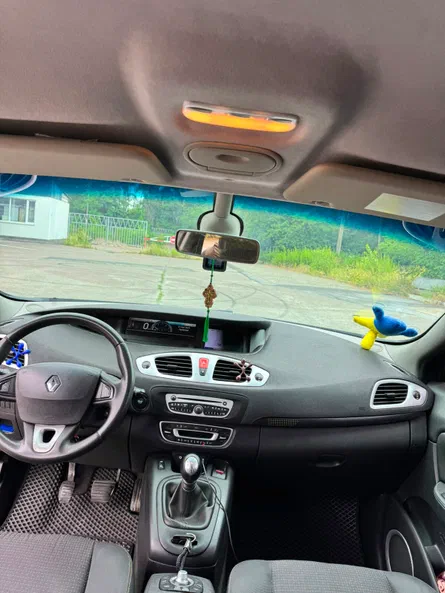Renault Scenic 2010 - 10