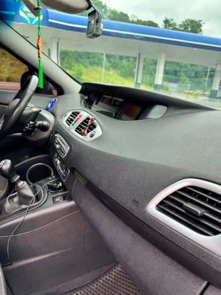 Renault Scenic 2010 - 11