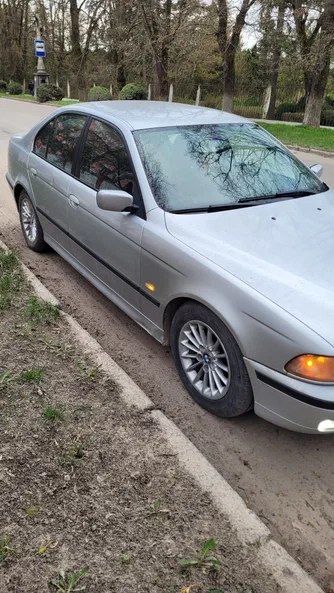 BMW 5 серія 1999 - 8