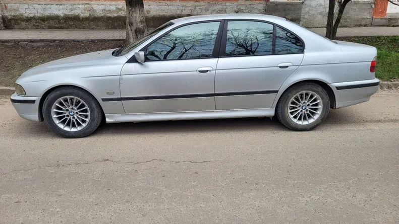 BMW 5 серія 1999 - 7