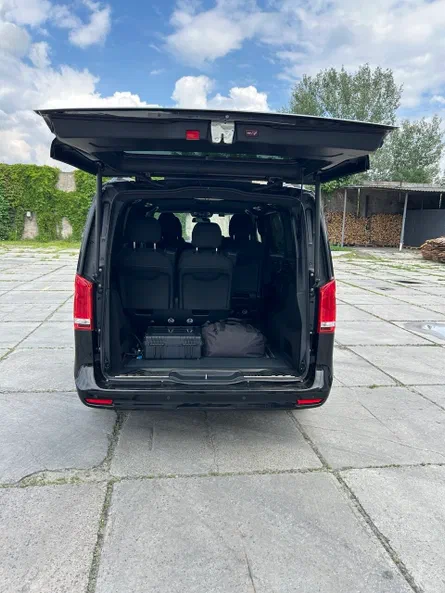Mercedes-Benz V-Клас 2023 - 9