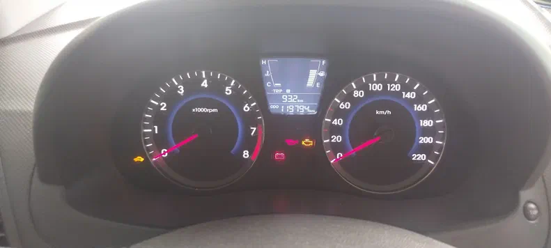 Hyundai Accent 2013 - 2