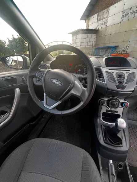 Ford Fiesta 2011 - 5