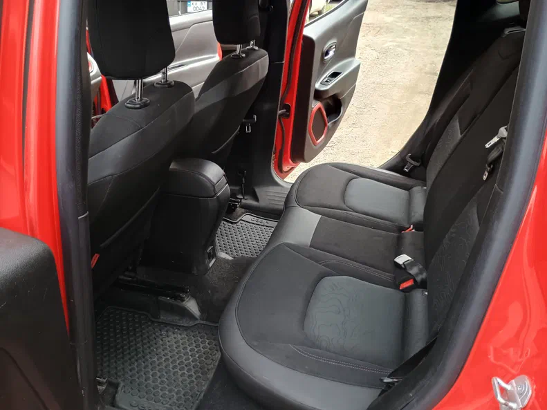 Jeep Renegade 2016 - 21