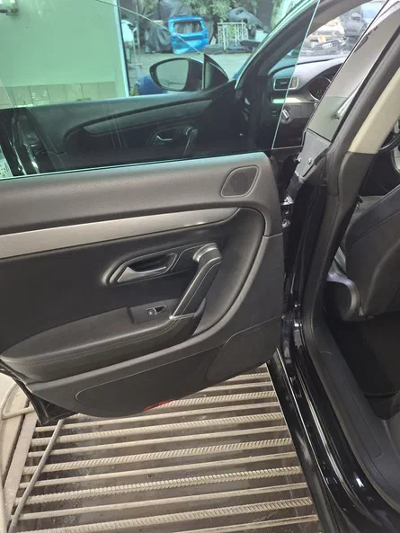 Volkswagen Passat CC 2011 - 12