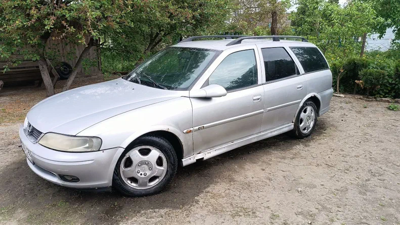 Opel Vectra 2000 - 1