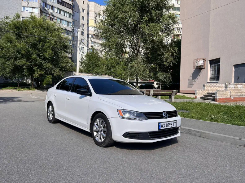 Volkswagen Jetta 2013 - 8