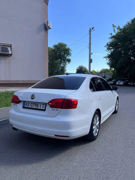 Volkswagen Jetta 2013 - 1