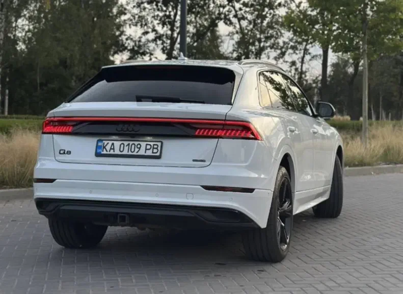 Audi Q8 2019 - 5