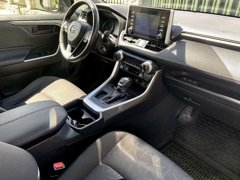 Toyota RAV4 2021 - 12