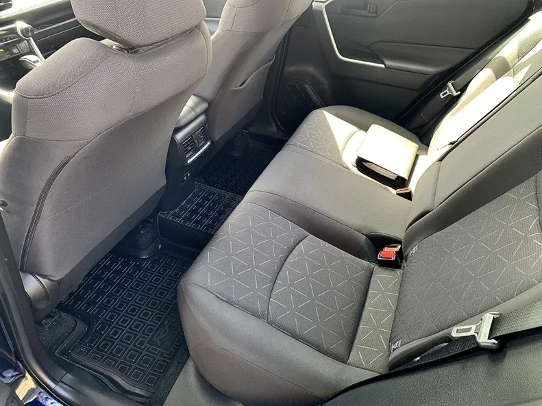 Toyota RAV4 2021 - 13