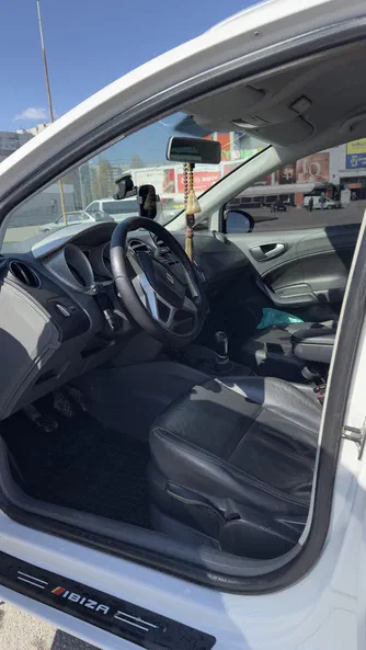 SEAT Ibiza 2011 - 4