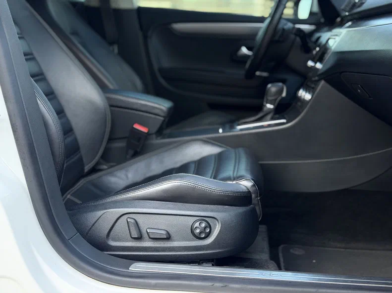 Volkswagen Passat CC 2014 - 12
