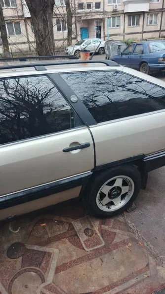Audi 100 1983 - 1