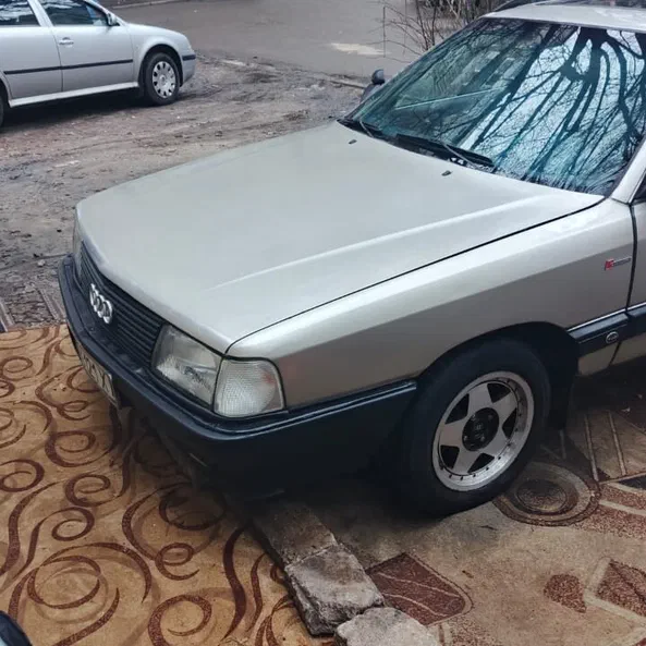 Audi 100 1983 - 0