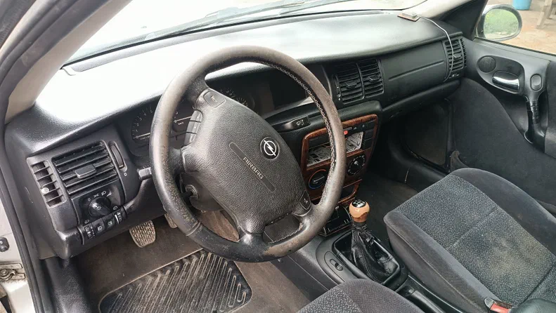 Opel Vectra 2000 - 11