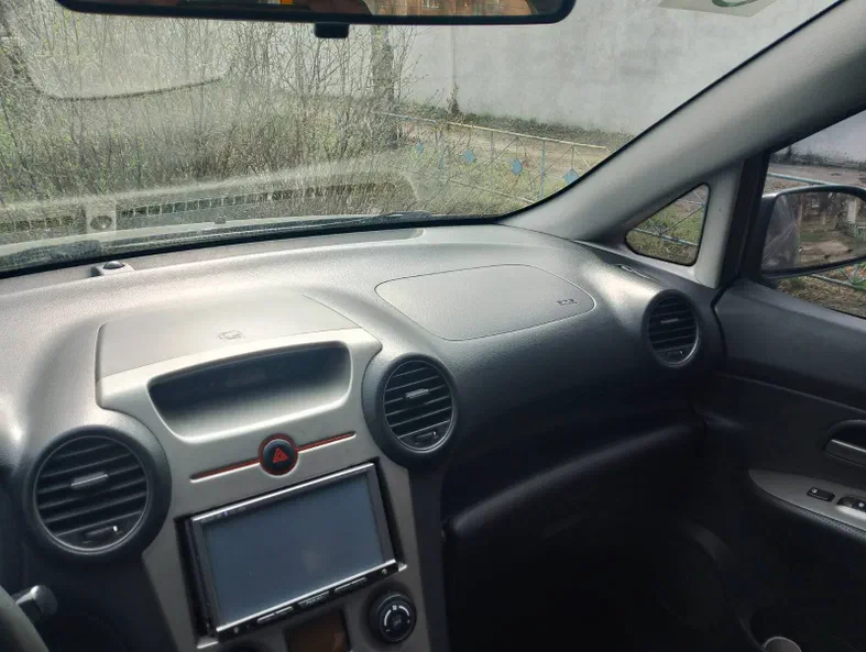 Kia Carens 2008 - 10