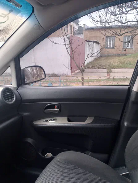 Kia Carens 2008 - 12