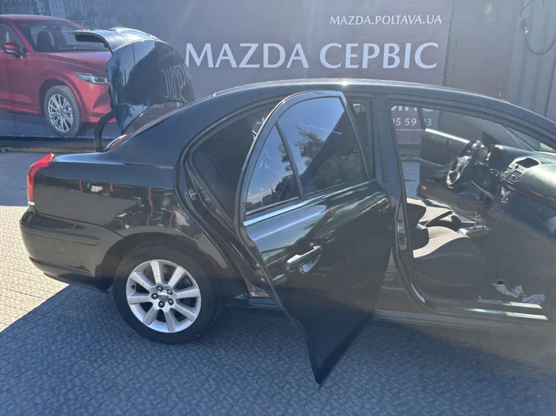 Toyota Avensis 2005 - 14