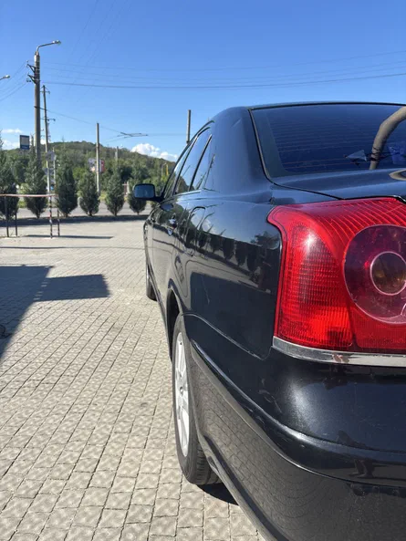 Toyota Avensis 2005 - 4