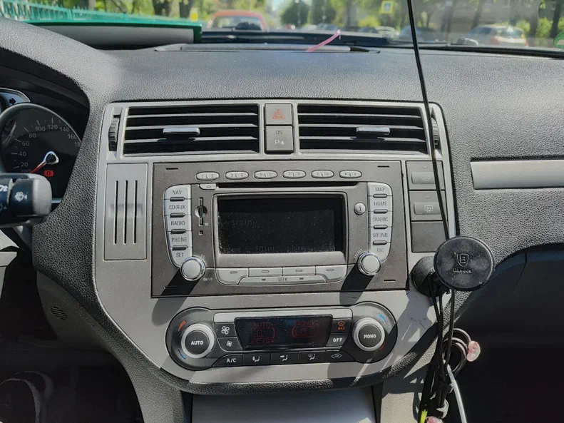 Ford C-MAX 2009 - 14