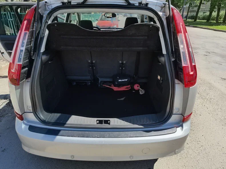 Ford C-MAX 2009 - 9