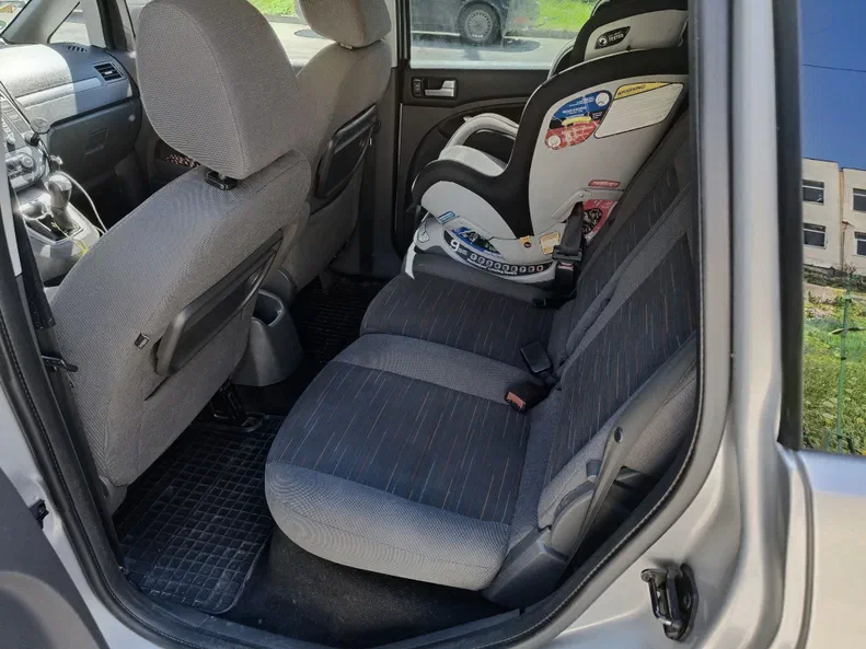Ford C-MAX 2009 - 19
