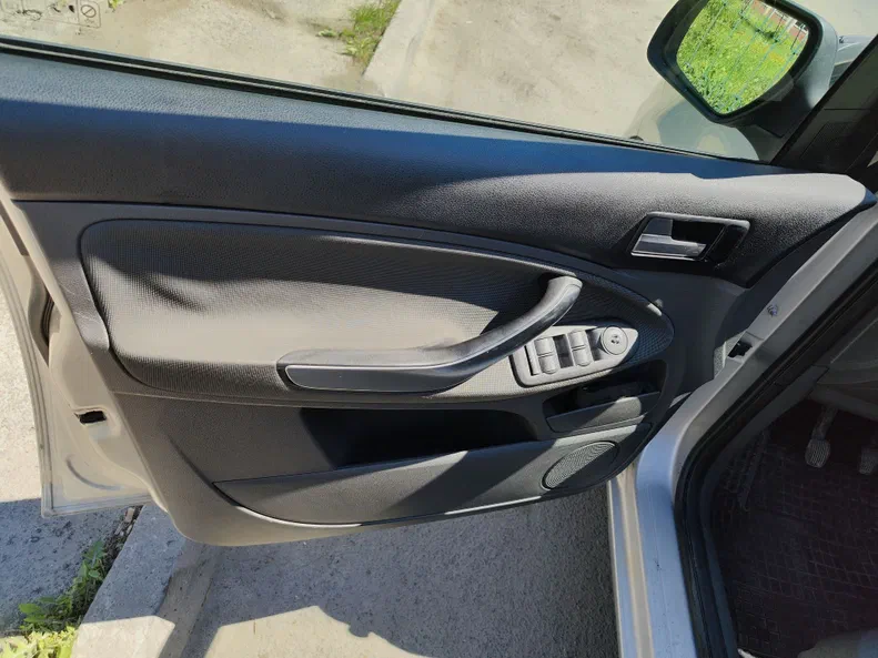 Ford C-MAX 2009 - 16