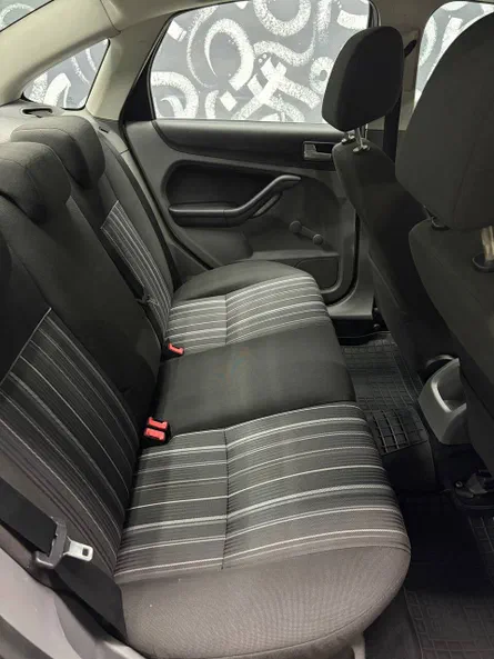 Ford Focus 2008 - 9