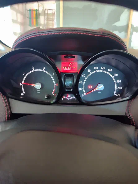 Ford Fiesta 2011 - 11