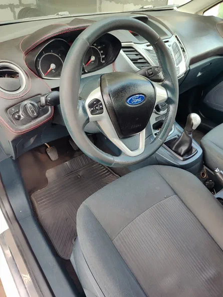 Ford Fiesta 2011 - 10