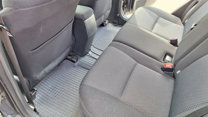 Toyota Auris 2011 - 21