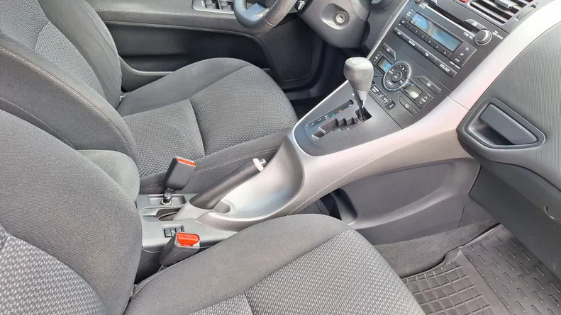 Toyota Auris 2011 - 14