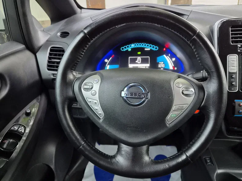 Nissan Leaf 2013 - 24