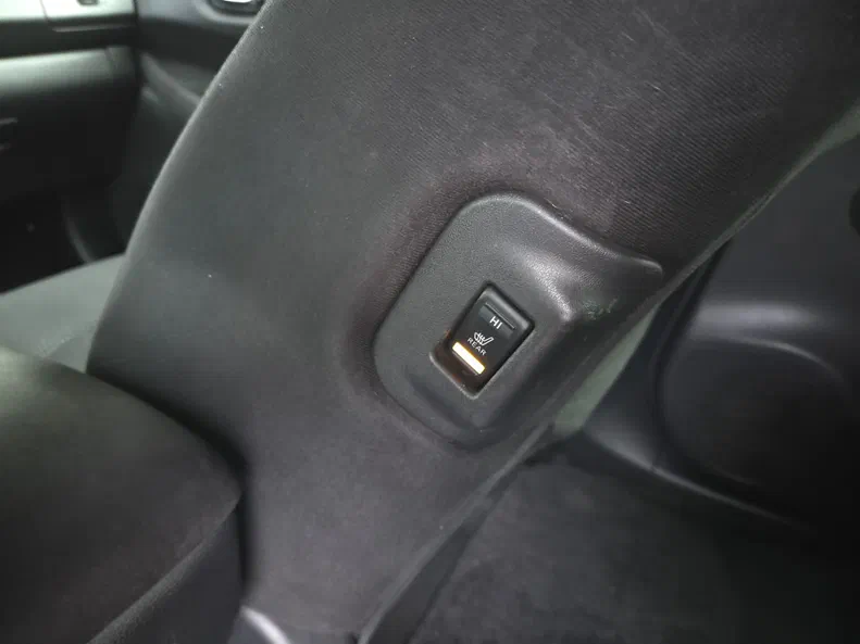 Nissan Leaf 2013 - 23