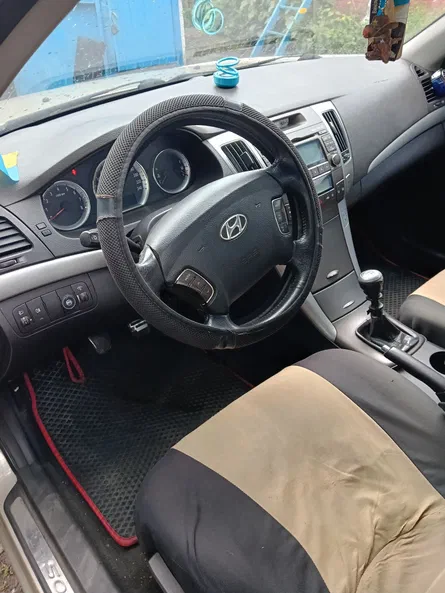 Hyundai Sonata 2009 - 9