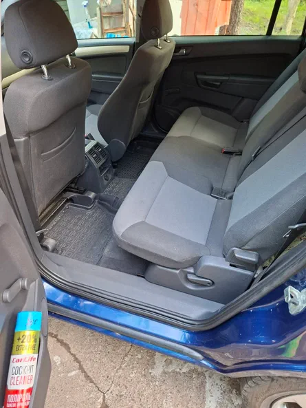 Opel Zafira 2008 - 4