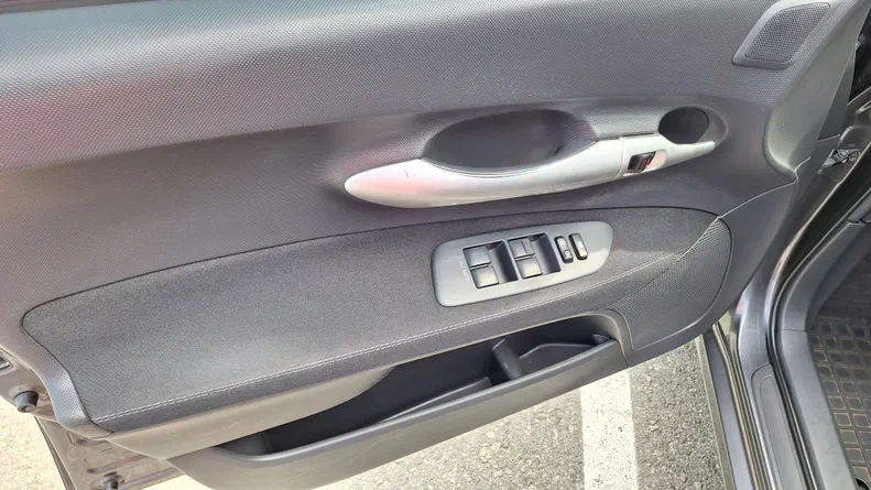 Toyota Auris 2011 - 18